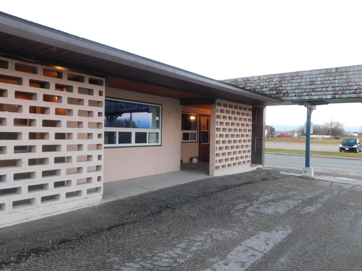 Casey'S Inn Lac du Bonnet 外观 照片