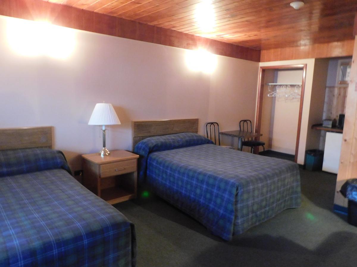 Casey'S Inn Lac du Bonnet 外观 照片